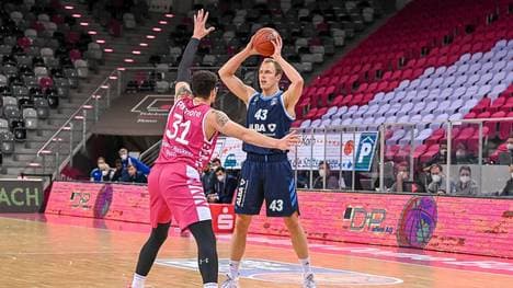 Luke Sikma führte ALBA Berlin in Bonn zum Sieg