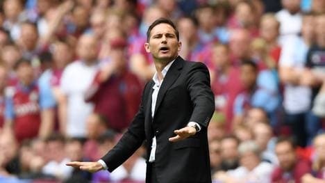 Premier League: Frank Lampard darf mit FC Cheslea über Trainerjob verhandeln, Frank Lampard trainiert derzeit den Zweitligisten Derby County 