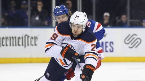 Leon Draisaitl zeigt bei den Oilers bislang eine starke Leistung