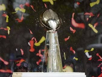 Am 8. Februar steigt in Santa Clara im Levi's Stadium der San Francisco 49ers der Super Bowl LX. Der Sieger tritt in die Fußstapfen großer NFL-Champions der vergangenen Jahre.