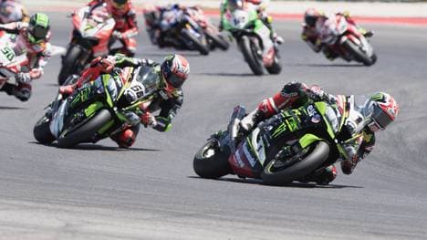 Jonathan Rea (r.) dominert die Konkurrenz zum vierten Mal in Serie