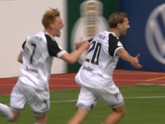 Der DFB-Pokal hat seine erste echte Sensation. Der Viertligist Jeddeloh II landet einen kaum für möglich gehaltenen Sieg und Bundesliga-Absteiger Heidenheim gerät dabei völlig unter die Räder.