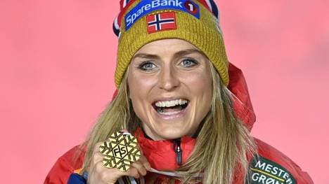 Therese Johaug holt auch im 10-Kilometer-Freistil Gold