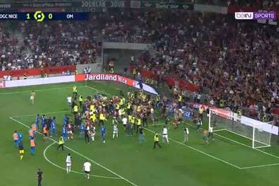 Zuschauer greifen Spieler an! Heftige Ausschreitungen in Nizza