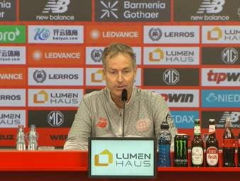 Vor dem Spiel gegen den FC Bayern blickt Bayer-Trainer Kasper Hjulmand auf die bevorstehende Partie. Um bestehen zu können, hofft Hjulmand auf eine Topleistung seines Teams gegen eine absolute Topmannschaft.