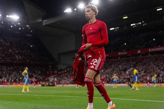 Slot watscht Ekitiké ab