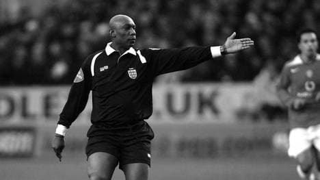 Uriah Rennie ist im Alter von 65 Jahren gestorben