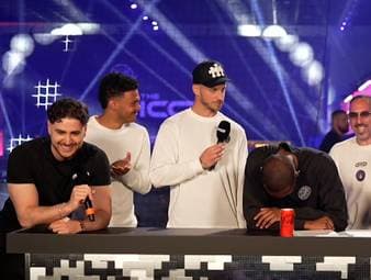 Im Rahmen der Icon League sind mit Franck Ribéry, David Alaba und Marko Arnautović prominente Namen vertreten. Dabei blicken die Stars auf kommende Großereignisse wie die WM und Bayern gegen PSG im Champions-League-Halbfinale.