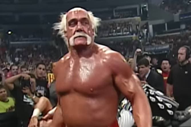 Im letzten großen WWE-Kampf wurde Hogan entblößt