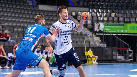 Magnus Abelvik Rod (r.) und die SG Flensburg-Handewitt kommen der Meisterschaft in der HBL immer näher