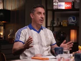 Im Podcast "The Stick to Football" betonen Gary Neville, Ian Wright und Roy Keane, dass Harry Kane trotz Jude Bellinghams herausragender Leistungen weiterhin als verlässlicher Weltklassespieler gilt, während Bellingham sich mit seiner Präsenz und Reife zunehmend auf dieses Niveau entwickelt.