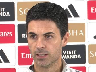 Arsenal-Trainer Mikel Arteta äußert sich besorgt über die hohe Spielbelastung und warnt vor den Konsequenzen. Wenn das Wohl der Spieler und Fans ignoriert werde, seien auch extreme Maßnahmen möglich.