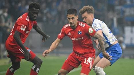 Ludovit Reis (m.) traf in Berlin per Bogenlampe 