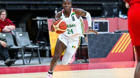 Senegals Nationalspielerin Yacine Diop