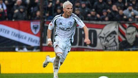 Lino Tempelmann trifft mit Schalke am Samstag auf Hannover 96