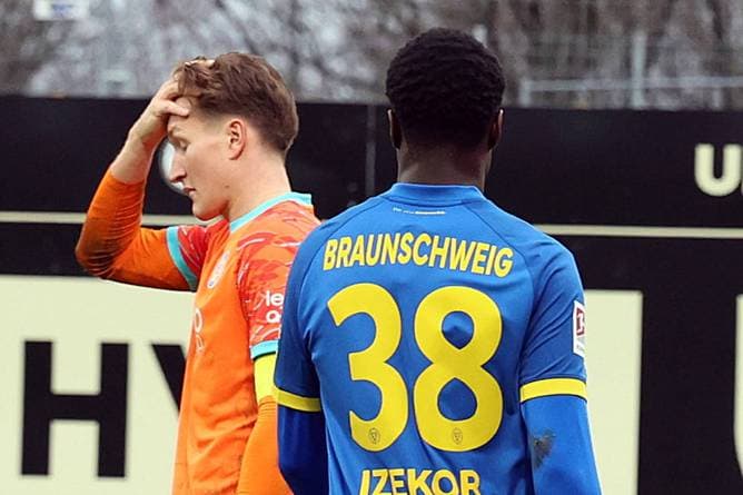 "Totalversagen!" Braunschweig-Keeper komplett bedient