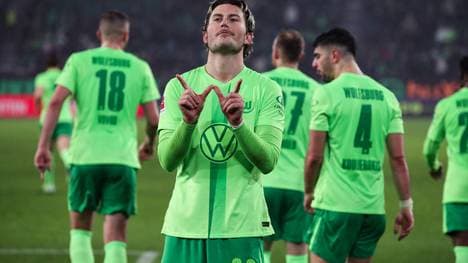 Jonas Wind bejubelt ein Tor des VfL Wolfsburg
