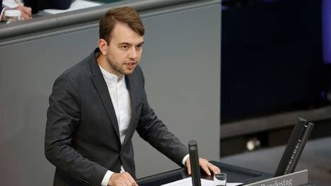 Philip Krämer verteidigt Haushaltskürzungen im Sport