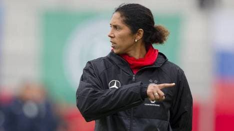 Steffi Jones bekommt einen Posten beim FC Schalke