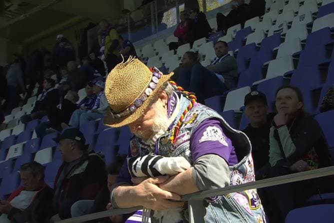 Nach 23 Jahren Profifußball: Ein Traditionsklub stürzt ab