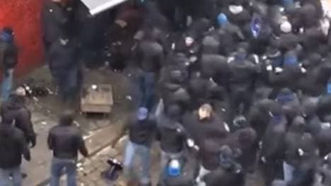 HSV-Chaoten in der Hamburger Innenstadt vor dem Topspiel gegen Köln