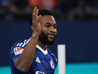 Enttäuschung und Aufatmen auf Schalke