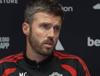 Michael Carrick freut sich auf Neuzugang Carlos Baleba bei Manchester United. Der United-Coach sieht im Mittelfeldspieler enormes Potenzial und eine spannende Verstärkung für sein Team.