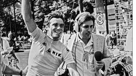 Bernard Hinault nach seinem ersten Sieg bei der Tour de France 1978