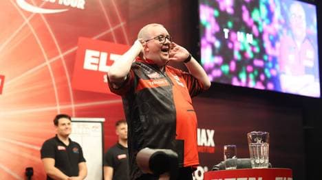 Stephen Bunting holt sich den Titel