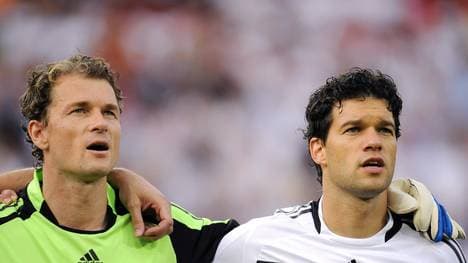 Michael Ballack (r., mit Jens Lehmann) war von 2004 bis 2010 DFB-Kapitän