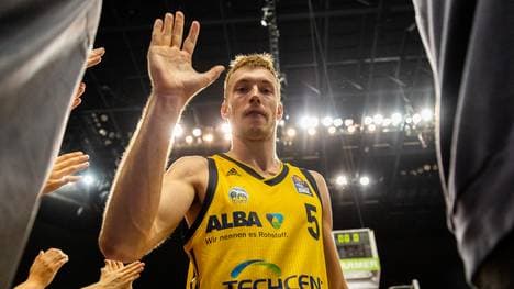 Niels Giffey hat seinen Vertrag bei ALBA Berlin verlängert