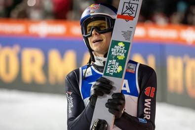 Skisprung-Doku „Fly“ ab Weihnachten in der ARD-Mediathek