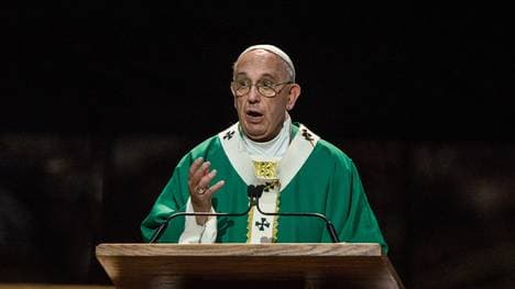 Papst Franziskus will für Michael Schumacher beten