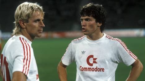 Lothar Matthäus (r.) wechselt 1984 für 2,27 Millionen Mark von Borussia Mönchengladbach zum FC Bayern