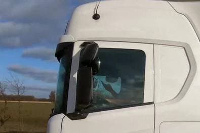 Taschenrechner am Steuer kann verboten sein