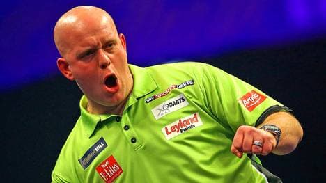 Michael van Gerwen jubelt