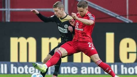 Zweikampf beim Düsseldorfer "Freispiel" gegen Elversberg