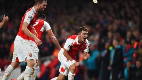 Mesut Özil im Hinspiel gegen den FC Bayern