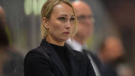 Jessica Campbell gehört bei der WM zum Trainerteam von Toni Söderholm