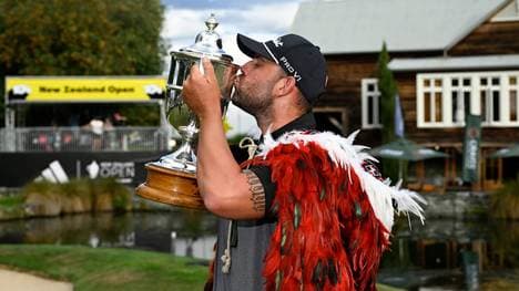 Der küssende Ryan Peake