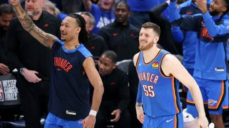 Isaiah Hartenstein (r.) und OKC gleichen gegen Indiana aus
