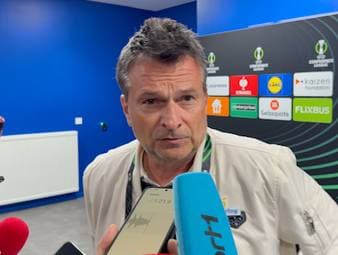 Der 1. FSV Mainz 05 scheidet im Viertelfinale der UEFA Europa Conference League chancenlos gegen RC Strasbourg aus. Nach dem Abpfiff kommt es zu einer hitzigen Rudelbildung auf dem Platz. Sportvorstand Christian Heidel findet dazu deutliche Worte.