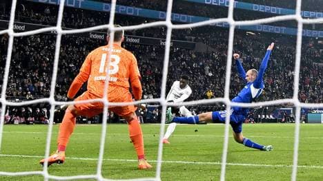 Eintracht Frankfurt stürzt Schalke noch tiefer ins Tal der Tränen