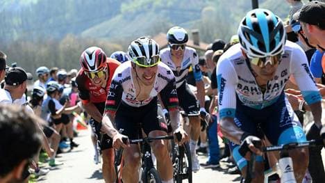 João Almeida (m.) gewinnt die vierte Etappe