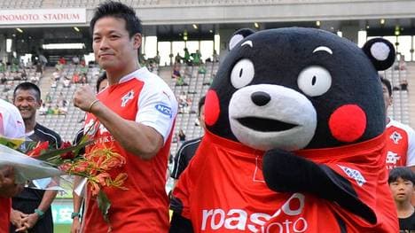 Go Shiozaki bei einem Promo-Auftritt in der japanischen Fußball-Liga 2016