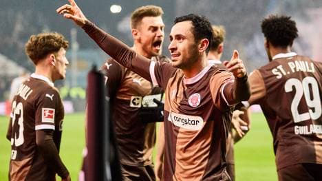 Manolis Saliakas jubelt