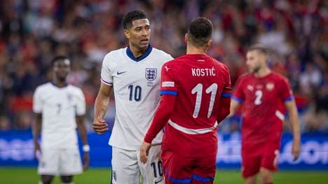 Jude Bellingham lieferte sich hitzige Duelle mit Filip Kostic - bis der Ex-Frankfurter verletzt raus musste