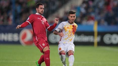 FBL-EURO-2017-U21-SRB-ESP Andrija Zivkovic (l.) stand bereits bei der U21-EM 2017 im Kader Serbiens