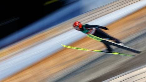 Katharina Althaus springt auf den fünften Platz