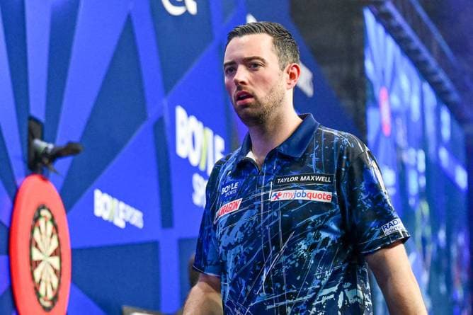 "Er kann sich kaum bewegen und spielt 117,42 Punkte!"